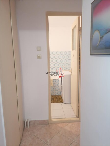 Basarabia, Diham, apartament 2 camere decomandate, et. 7, mobilat utilat,